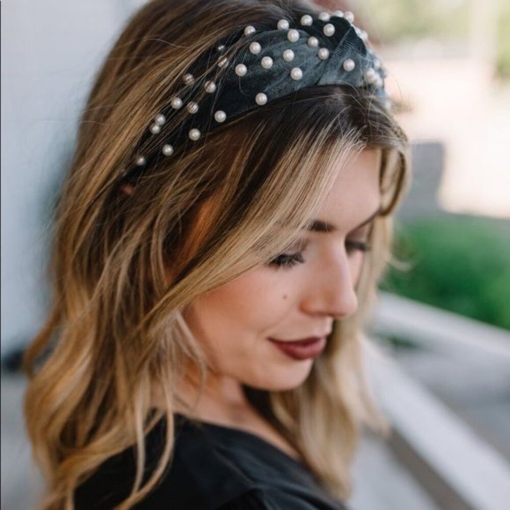 Someday Blush Boutique Slate Faux Pearl Velvet Knotted Headband